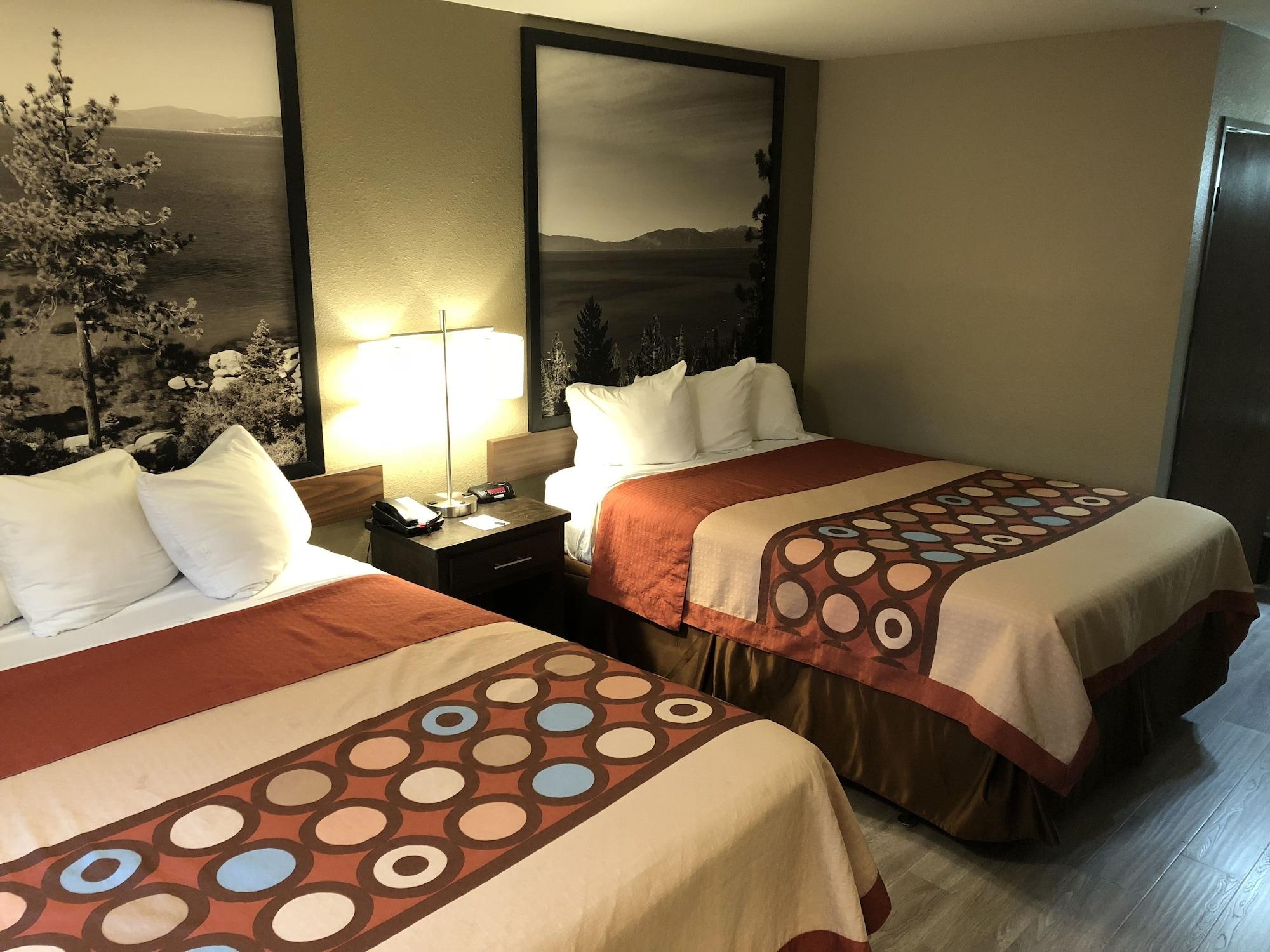 Super 8 By Wyndham Redding Hotel Bagian luar foto