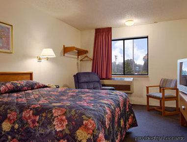 Super 8 By Wyndham Redding Hotel Ruang foto