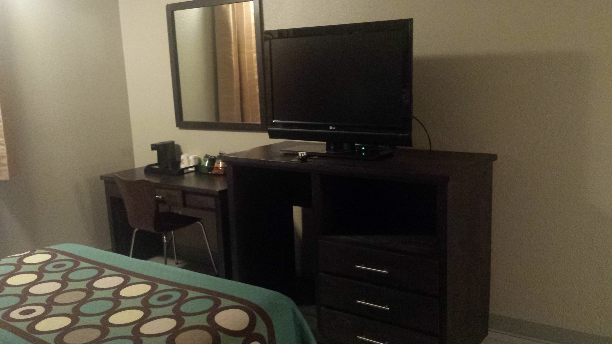 Super 8 By Wyndham Redding Hotel Bagian luar foto